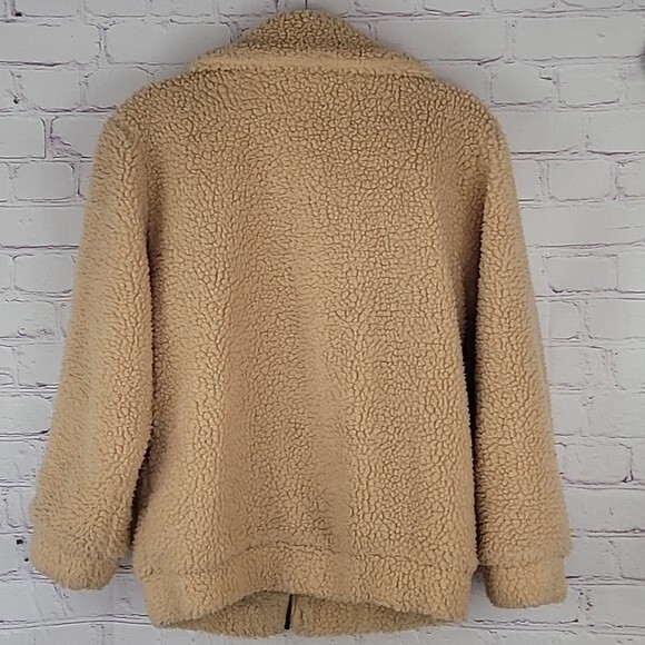 Elodie Sherpa Teddy Jacket. Size Small. Tan, Long sleeve. Zipper Closure - Picture 5 of 7